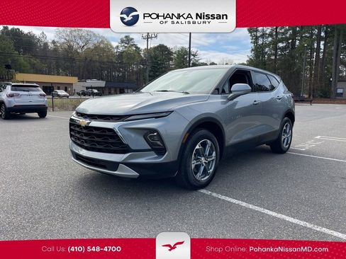Used 2025 Chevrolet Blazer LT AWD/4WD image 1