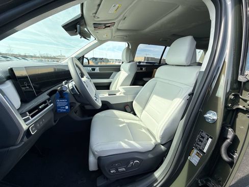 New 2026 Hyundai Santa Fe Calligraphy AWD/4WD image 13