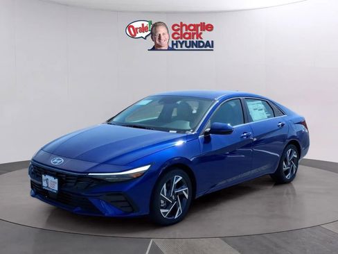 New 2026 Hyundai Elantra Limited FWD image 1