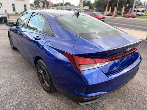 Used 2023 Hyundai Elantra SEL FWD image 8