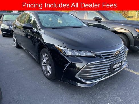 Used 2019 Toyota Avalon XLE w/ Moonroof Package FWD image 11