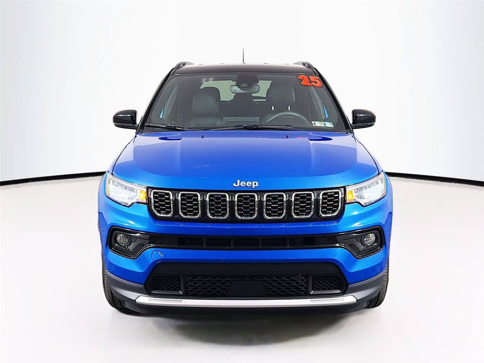 Used 2025 Jeep Compass Limited AWD/4WD image 6