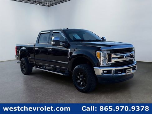Used 2017 Ford F250 XLT w/ XLT Premium Package image 1