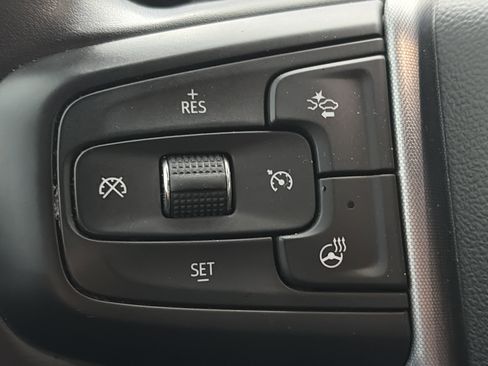 Used 2023 GMC Yukon XL SLT w/ SLT Luxury Package AWD/4WD image 16