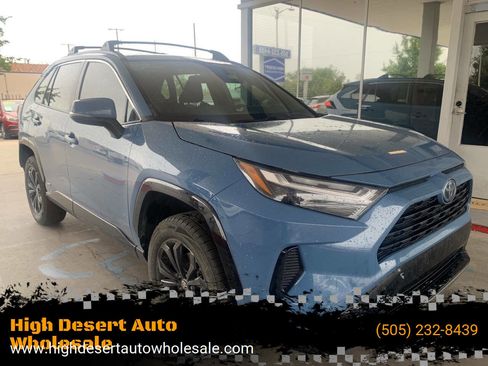 Used 2022 Toyota RAV4 SE w/ Convenience Package AWD/4WD image 1