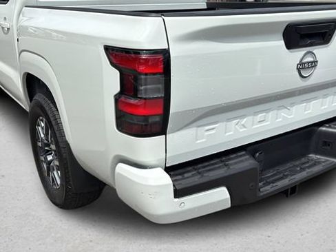 Used 2024 Nissan Frontier SL w/ Technology Package RWD image 36