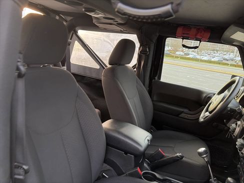 Used 2017 Jeep Wrangler Sport image 19