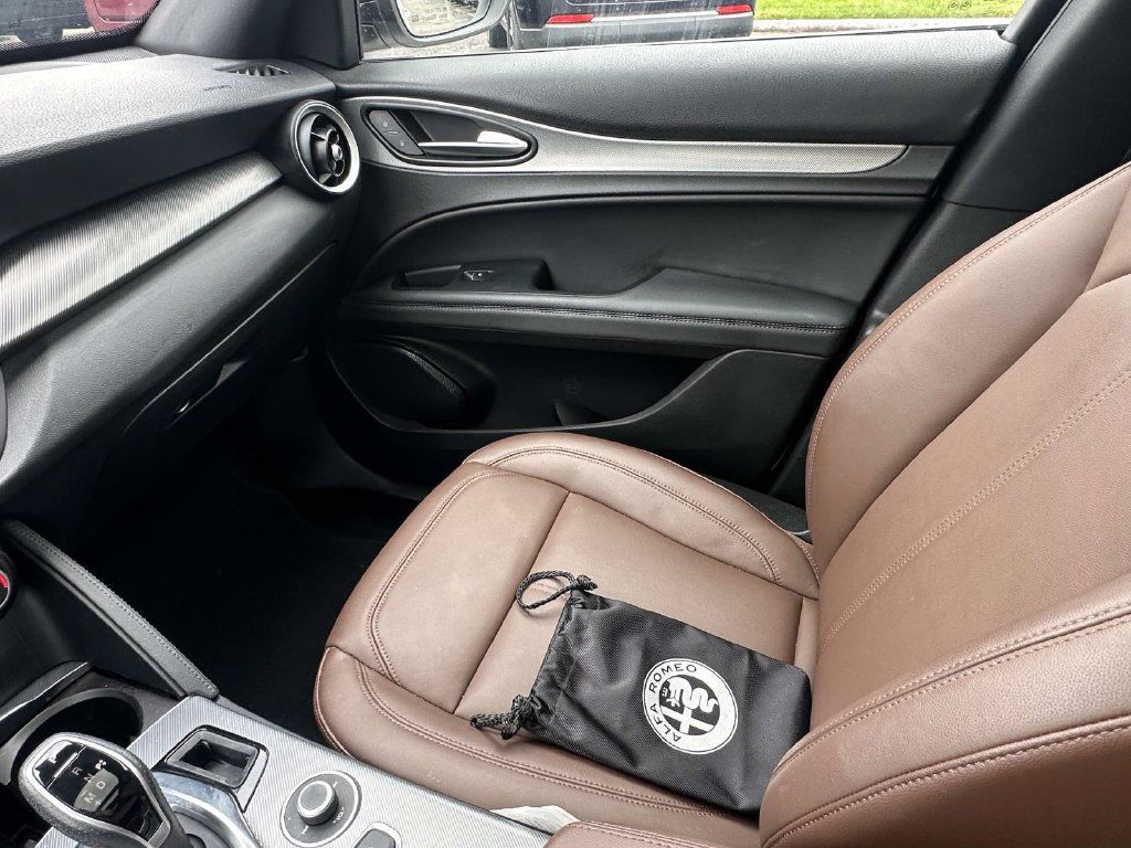 Used 2024 Alfa Romeo Stelvio Ti AWD/4WD image 34