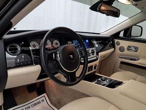 Used 2011 Rolls-Royce Ghost image 7