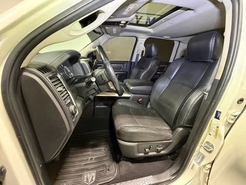 Used 2016 RAM 3500 Laramie image 12