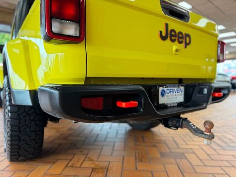 Used 2023 Jeep Gladiator Mojave w/ Trailer Tow Package AWD/4WD image 37