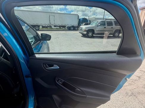 Used 2014 Ford Focus SE w/ Equipment Group 201A FWD image 20
