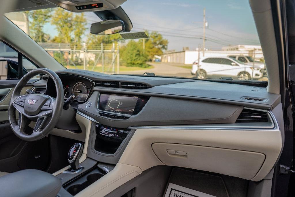 Used 2018 Cadillac XT5 Luxury w/ Driver Awareness Package FWD image 21