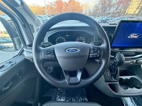 Used 2023 Ford Transit 350 XLT image 11