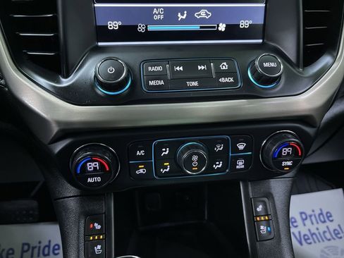 Used 2019 GMC Acadia Denali image 25