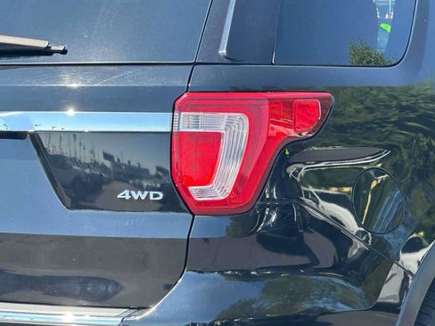 Used 2018 Ford Explorer Limited AWD/4WD image 9