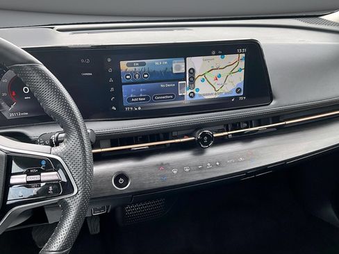 Used 2024 Nissan Ariya AWD image 9