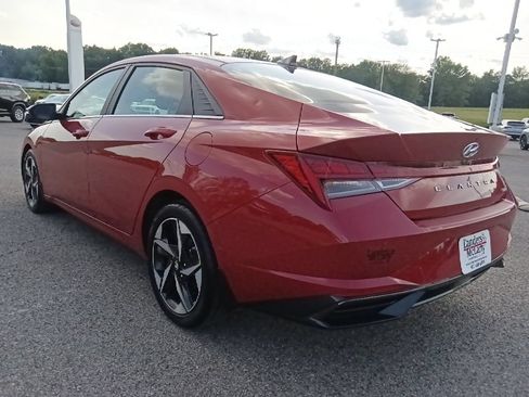 Used 2023 Hyundai Elantra Limited FWD image 5