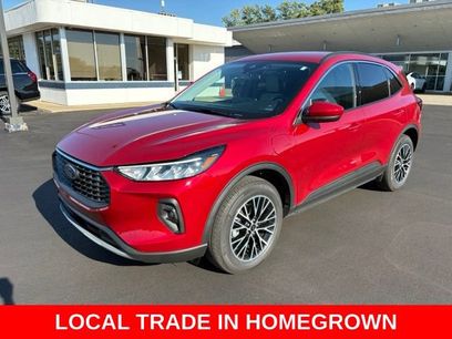 Used 2024 Ford Escape SE w/ Class II Trailer Tow Package
