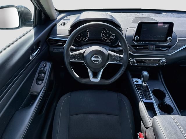 Used 2025 Nissan Altima 2.5 SV FWD image 20