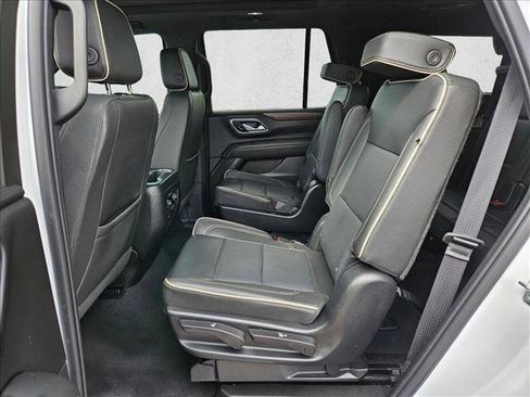 Used 2023 Chevrolet Tahoe Premier AWD/4WD image 24