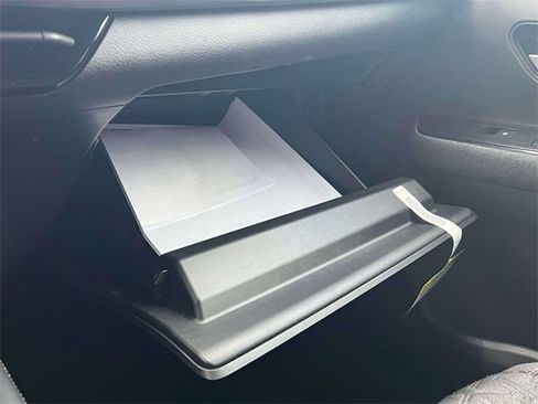 Used 2025 Nissan Kicks SV w/ Interior Electronics Package image 28