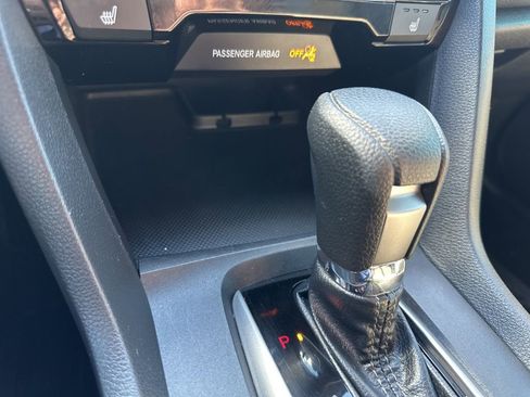 Used 2018 Honda Civic EX image 5