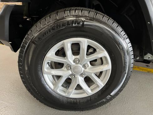 Used 2023 Jeep Wrangler Sport S AWD/4WD image 6