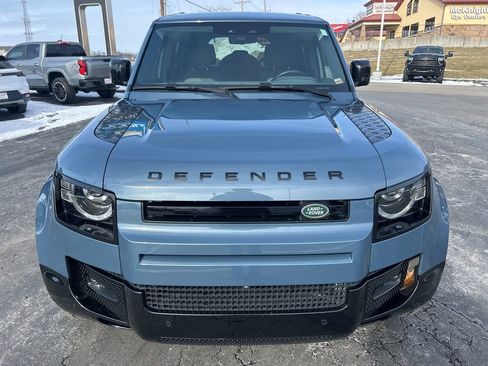 Used 2024 Land Rover Defender 110 X-Dynamic SE image 2