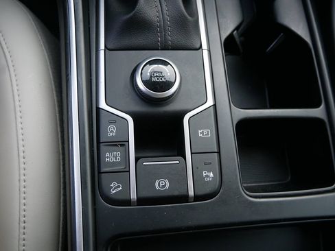 Used 2022 Kia Sorento EX w/ Panoramic Sunroof Package FWD image 18