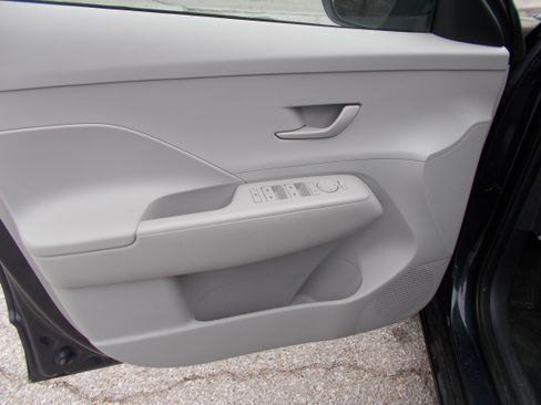 Used 2024 Hyundai Kona SEL image 16