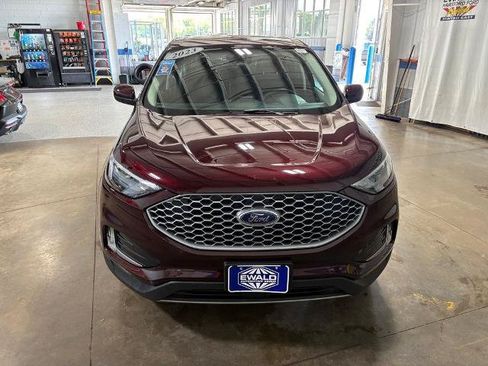 Certified 2023 Ford Edge SEL w/ Convenience Package AWD/4WD image 3