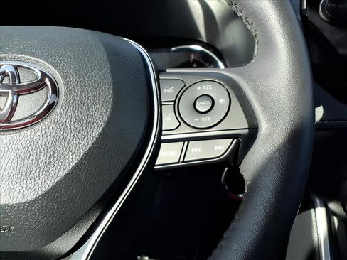 Used 2023 Toyota RAV4 XLE Premium image 24