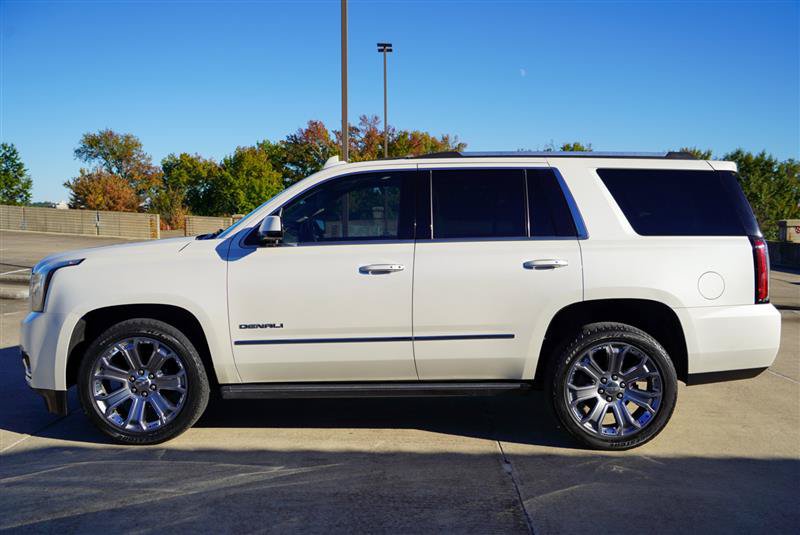 Used 2015 GMC Yukon Denali w/ Premium Package AWD/4WD image 3