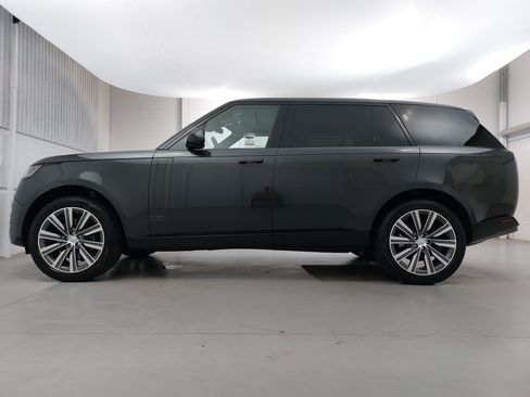 Used 2023 Land Rover Range Rover Long Wheelbase Autobiography AWD/4WD image 2
