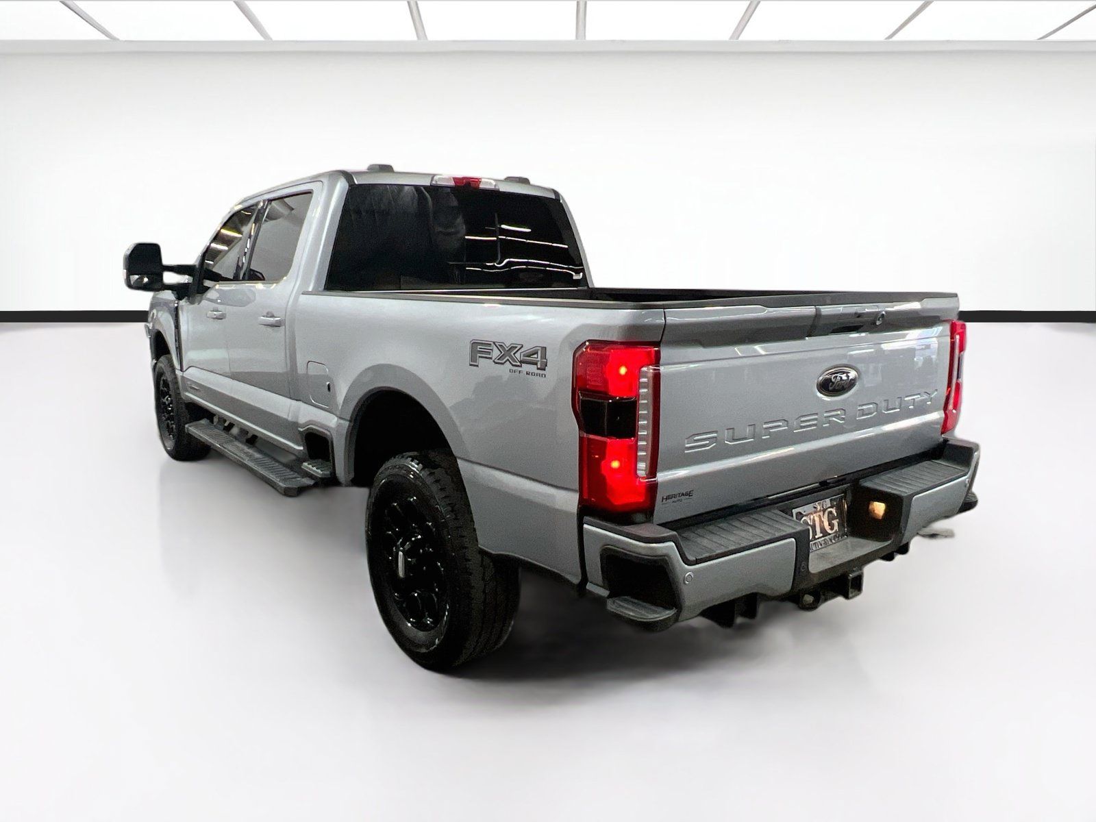 Used 2024 Ford F350 Lariat w/ Black Appearance Package AWD/4WD image 6