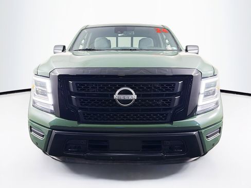 Used 2024 Nissan Titan SV w/ SV Bronze Edition Package image 3