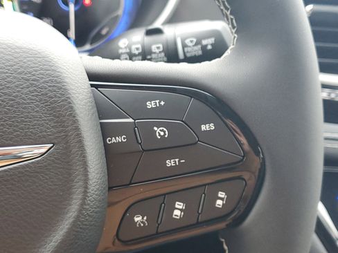 New 2026 Chrysler Pacifica Select w/ S Appearance Package image 14