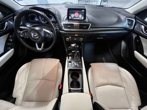 Used 2018 MAZDA MAZDA3 Grand Touring image 17