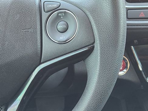 Used 2017 Honda HR-V EX image 29