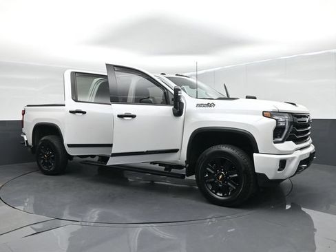 Used 2024 Chevrolet Silverado 3500 High Country w/ High Country Premium Package AWD/4WD image 70