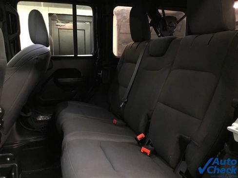 Used 2020 Jeep Wrangler Unlimited Sport AWD/4WD image 32