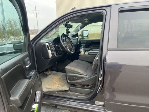 Used 2015 Chevrolet Silverado 3500 LT w/ LT Convenience Package AWD/4WD image 6