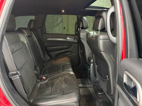 Used 2017 Jeep Grand Cherokee Trailhawk image 38