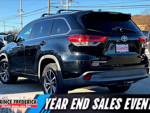 Used 2017 Toyota Highlander XLE image 10