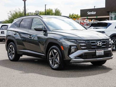 Certified 2025 Hyundai Tucson SEL AWD/4WD image 6