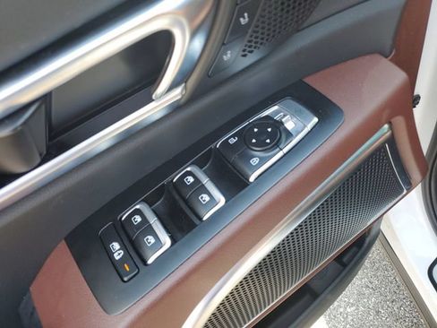 Used 2024 Kia Telluride SX w/ Towing Package AWD/4WD image 21