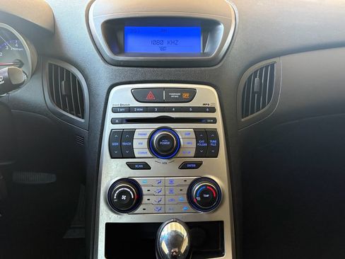 Used 2010 Hyundai Genesis 2.0T RWD image 16