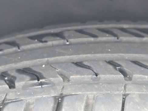 Used 2022 Kia Niro LX image 23