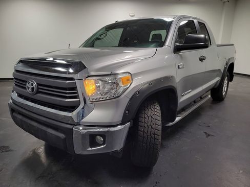 Used 2015 Toyota Tundra SR5 image 4